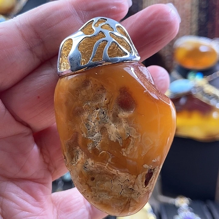 琥珀银S925镶嵌颈饰吊坠