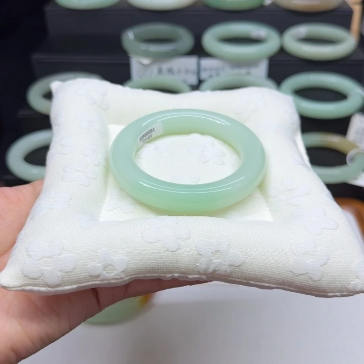 必***慢非金属53.8胖圆特色微俏色时尚手镯