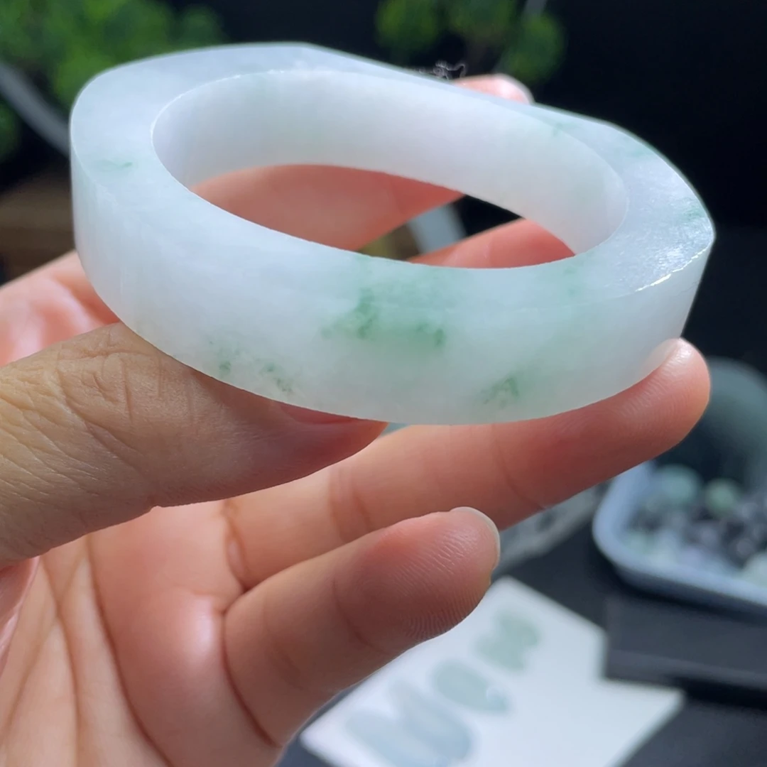 未镶嵌不退不换定制翡翠