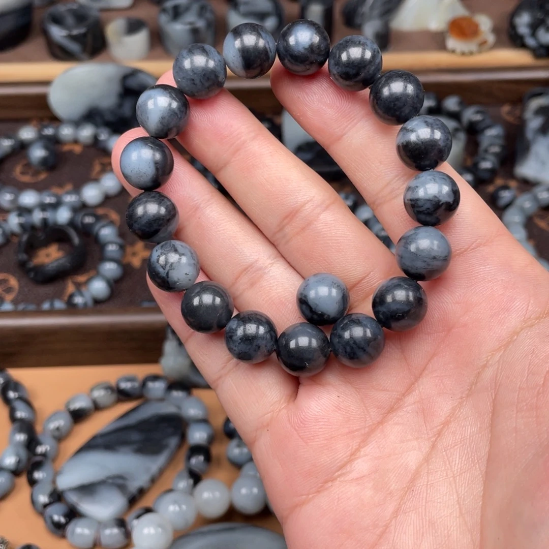 冷***峻和田玉未镶嵌手串