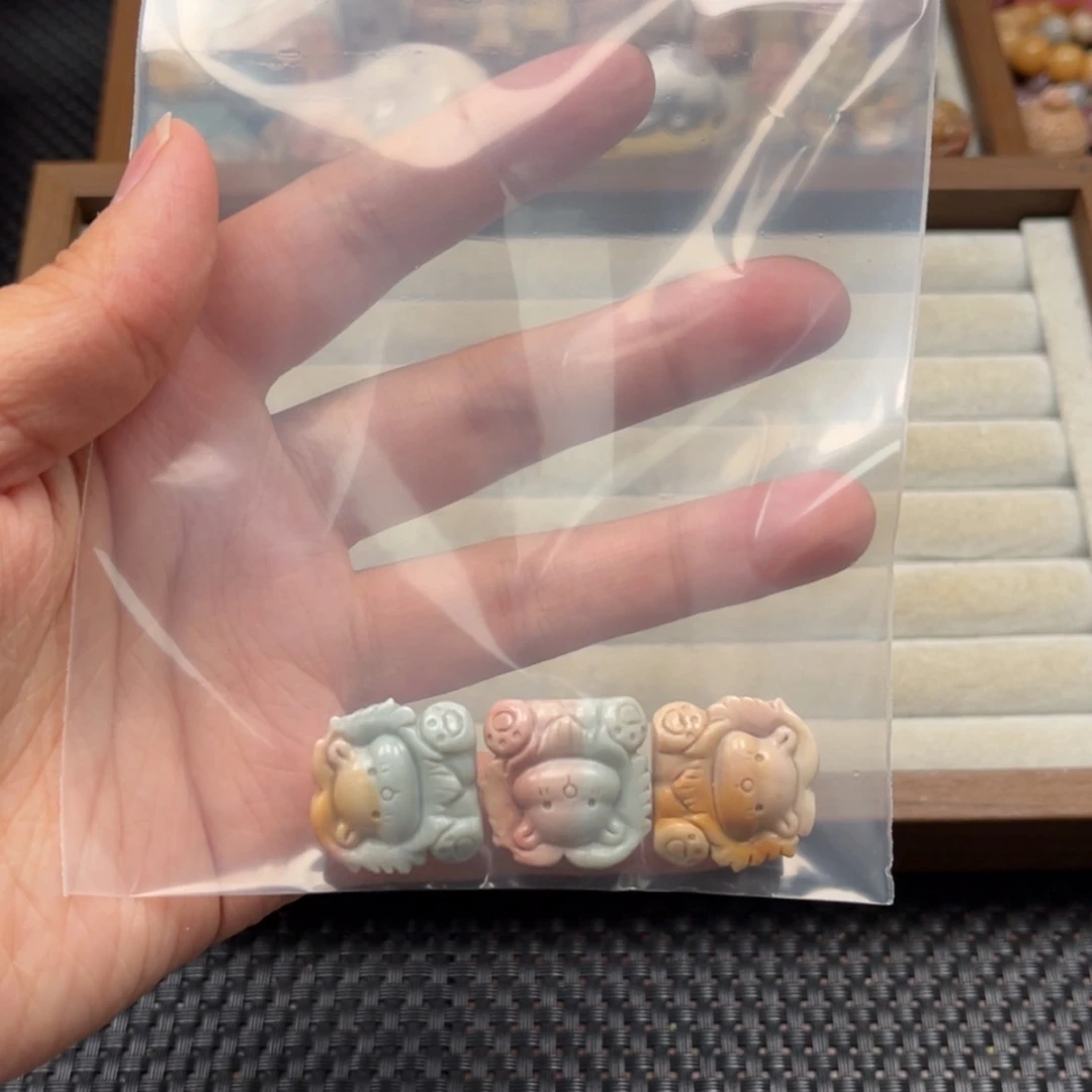 【闪购商品】石英质玉未镶嵌珠宝半成品?****翅