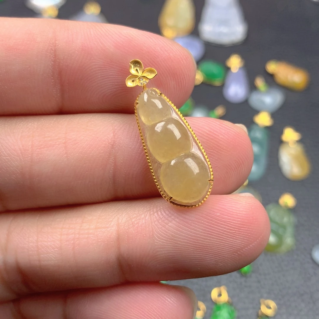 【闪购商品】颈饰18K金镶嵌翡翠皎翡翠