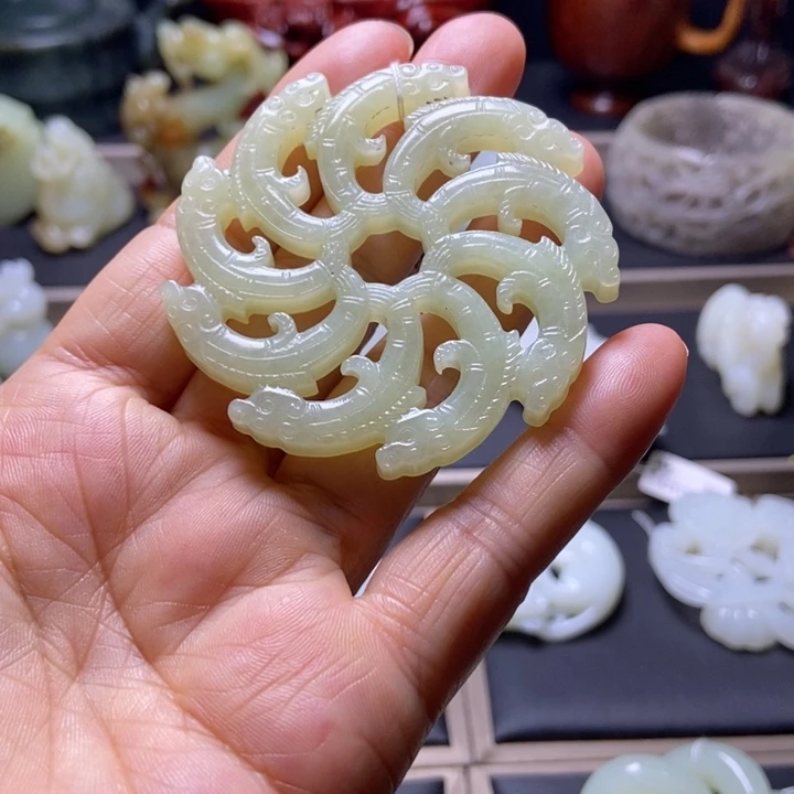 和田玉未镶嵌车挂