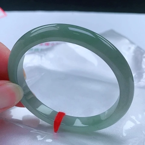 翡翠手镯未镶嵌68 号翡翠手镯