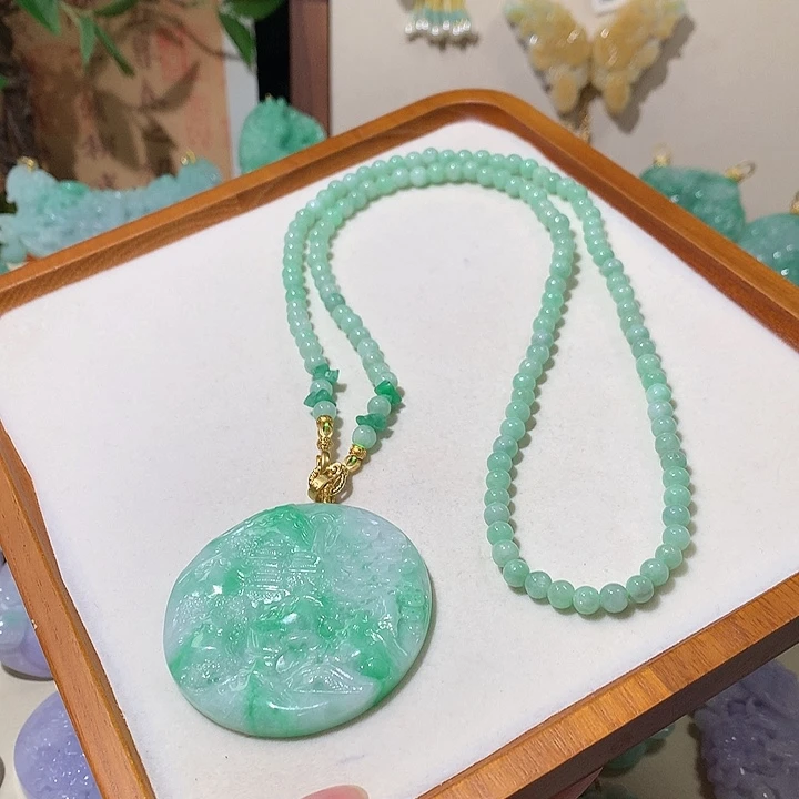 翡翠未镶嵌颈饰翡翠吊坠
