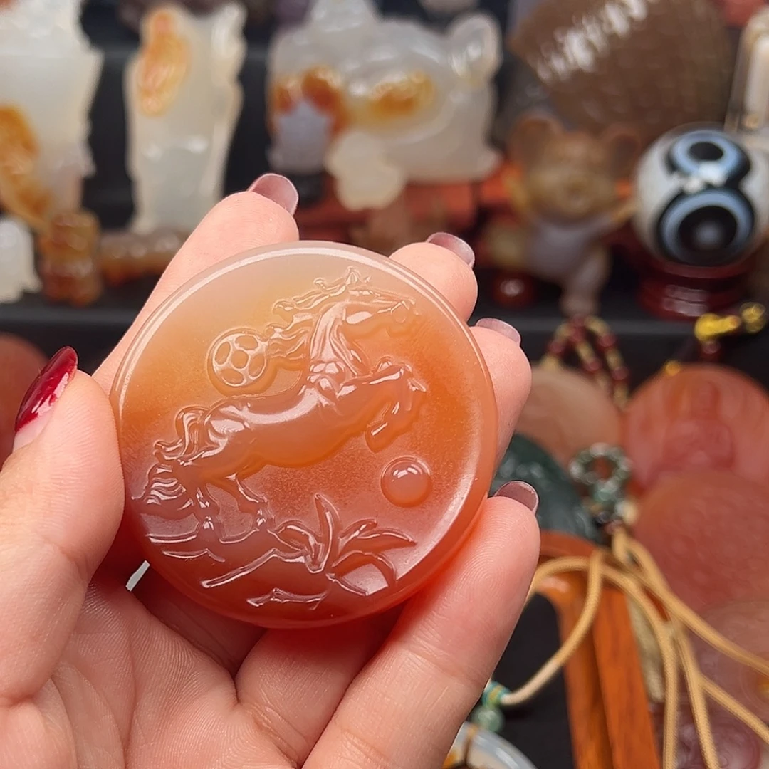 铁***兵玛瑙/玉髓未镶嵌颈饰