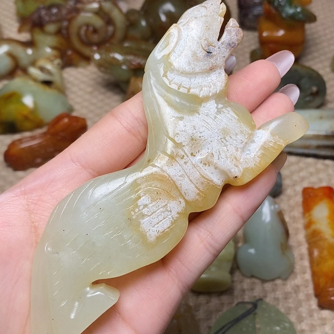 未镶嵌蛇纹石玉颈饰