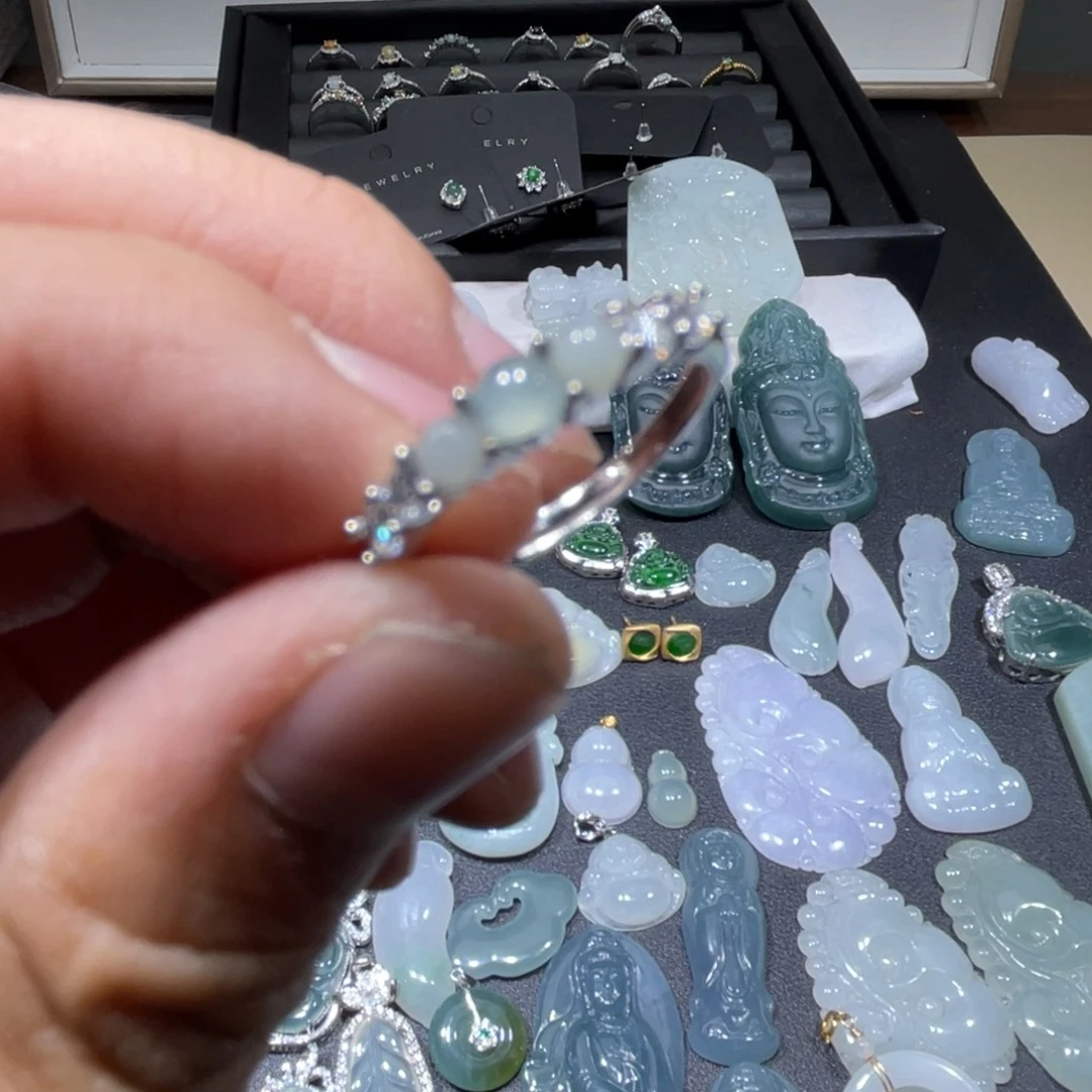 翡翠未镶嵌颈饰纯天然A货翡翠