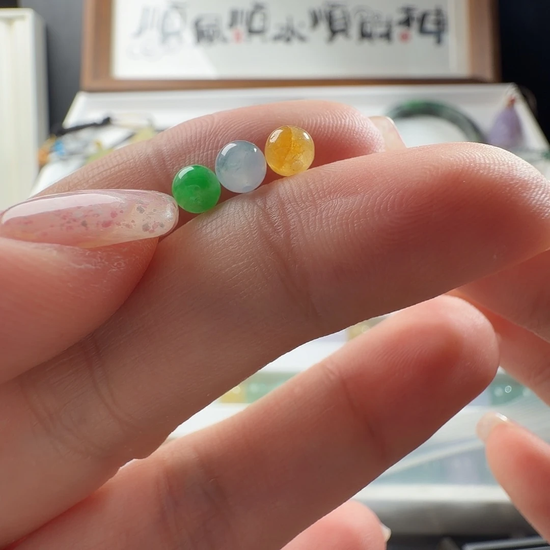 翡翠散珠翡翠散珠瑕疵