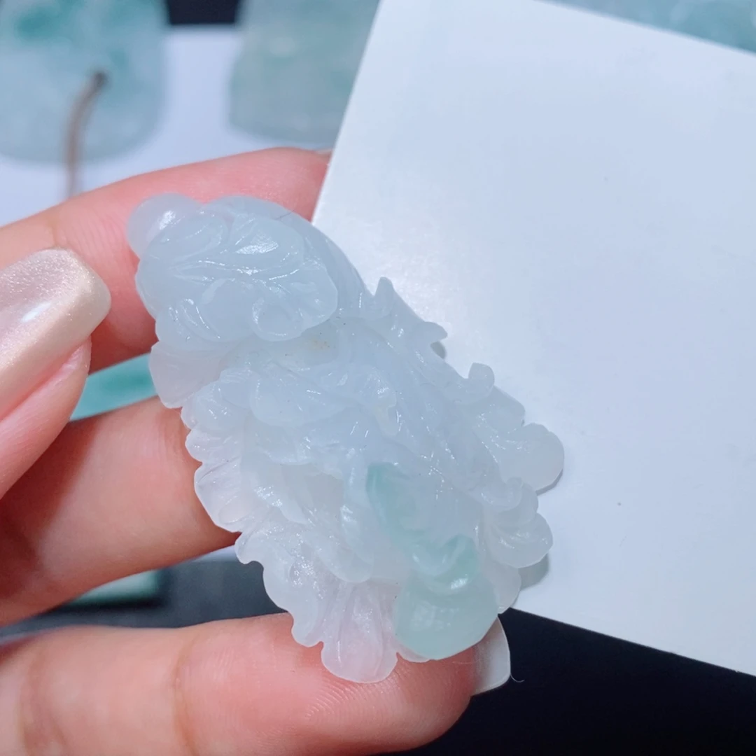 未镶嵌吊坠定制翡翠