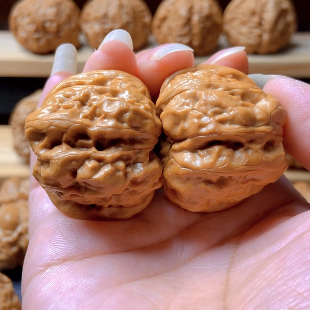 三***月文玩核桃吊坠蛤蟆头