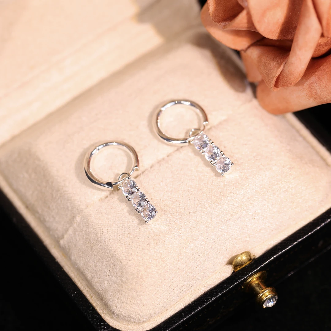 铜合金耳饰 【闪灵】轻奢时尚气质百搭高级小众设计感耳饰RH1058