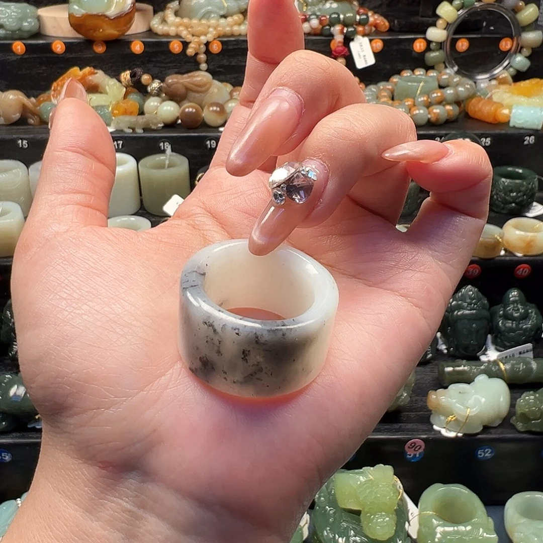 蛇纹石玉未镶嵌戒指内径21.8