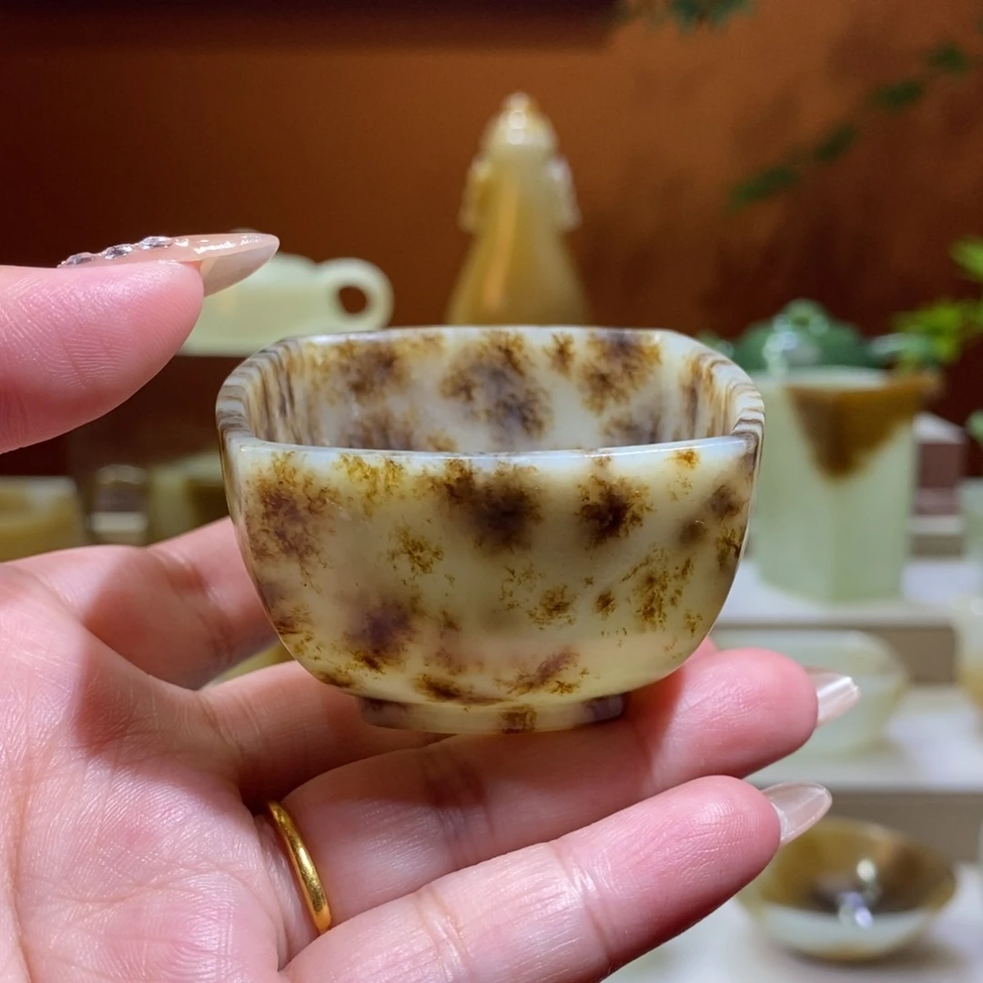 和田玉未镶嵌摆件且末糖草花四方杯