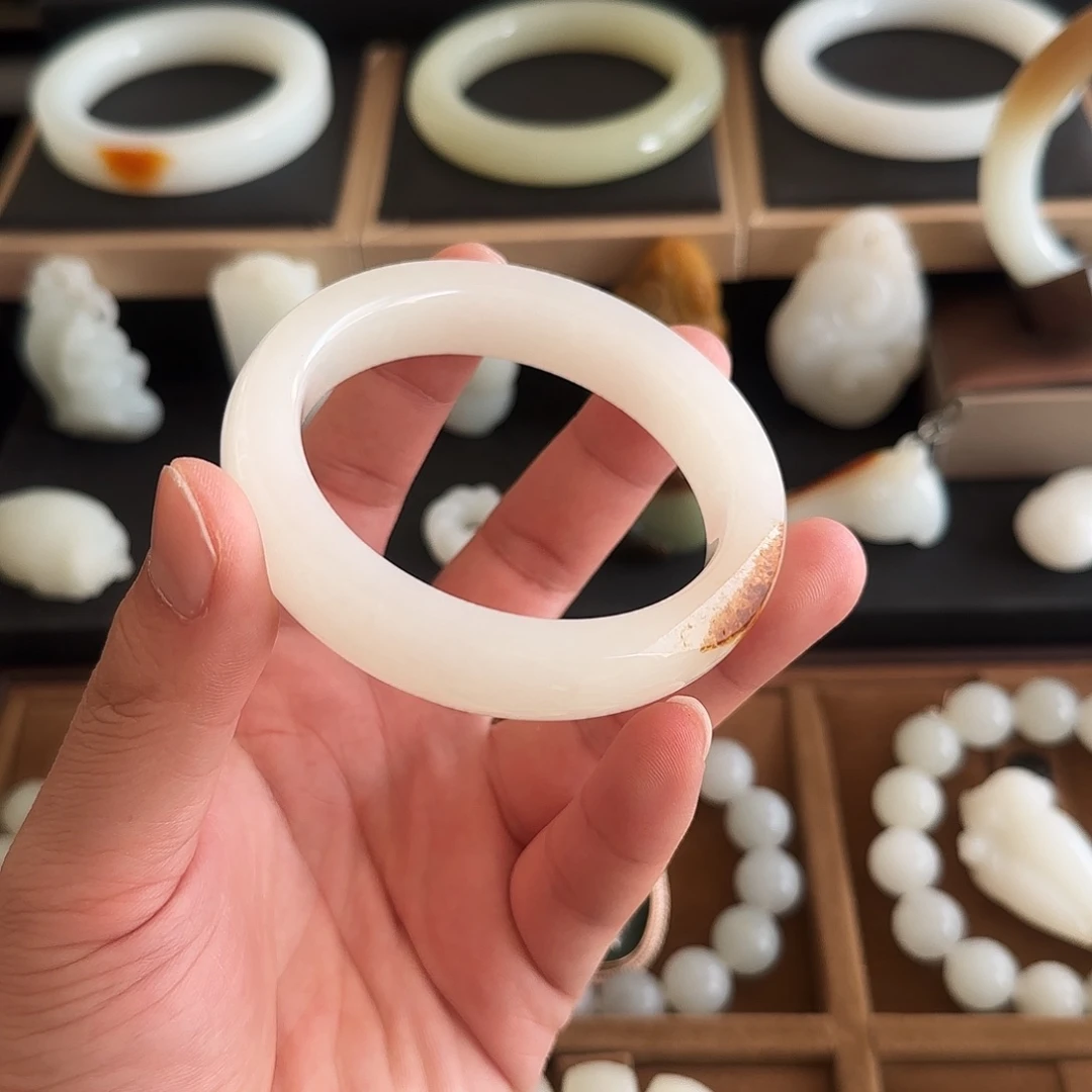 和田玉未镶嵌手镯新疆