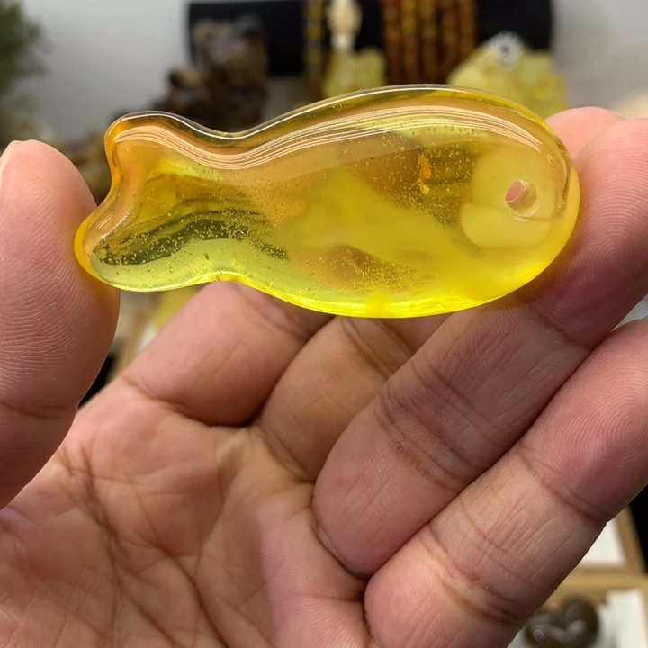 琥珀颈饰未镶嵌金沙摸鱼