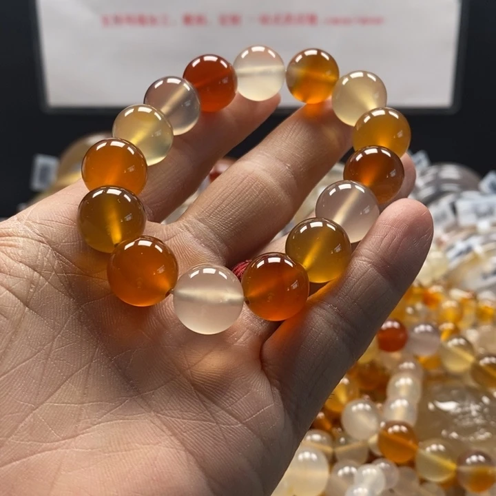 c***i玛瑙/玉髓未镶嵌手镯