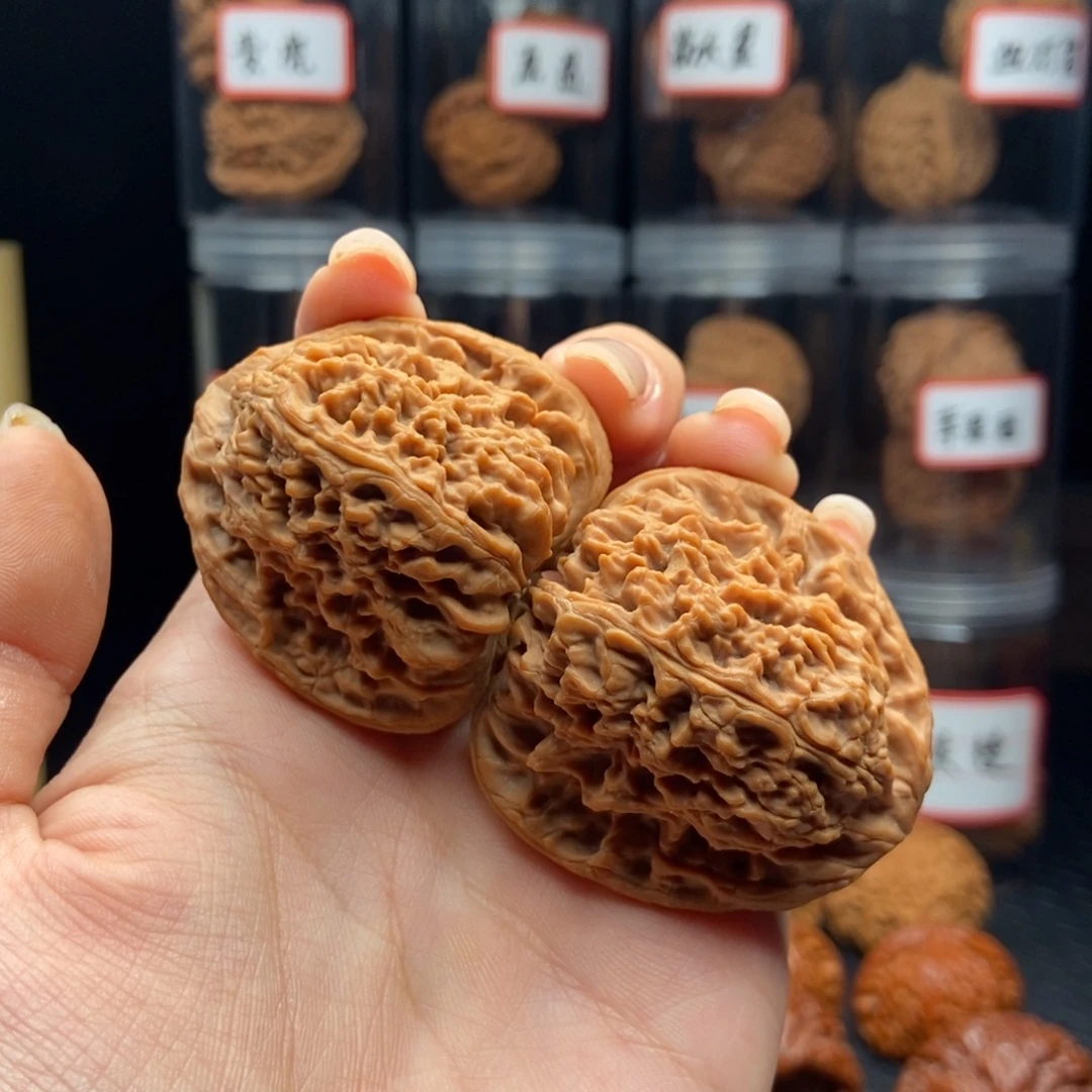 ****吊坠文玩核桃南疆全品精对44