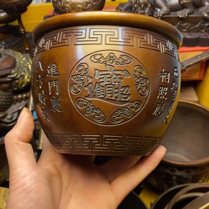 铜器摆件做工精良