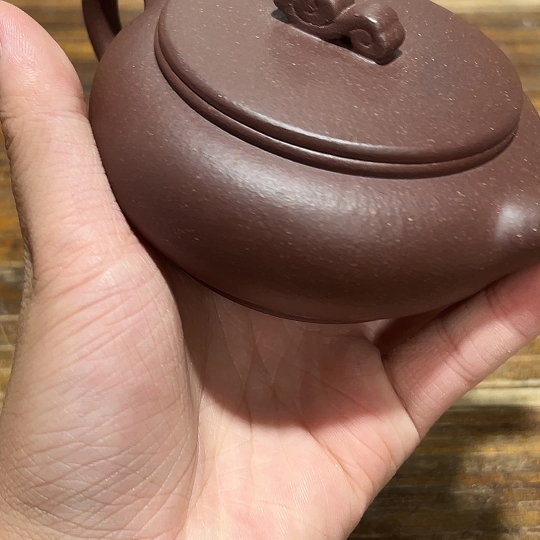 茶壶紫砂紫砂的味道很