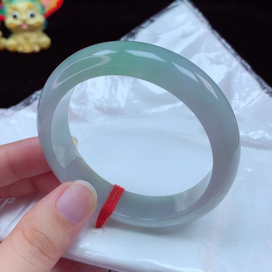 翡翠手镯未镶嵌天然