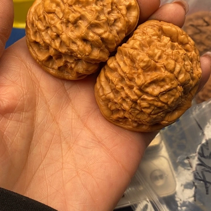 d***？吊坠桃核龙鼎核桃