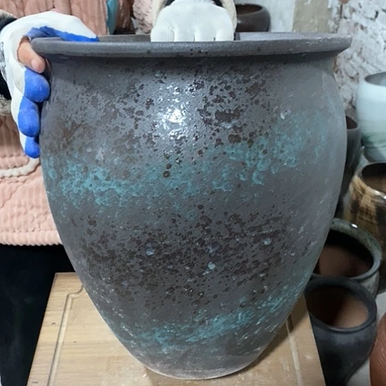 紫砂花盆口27高30，黑