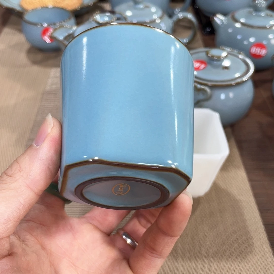 瓷片。。。。。。。。。。。。。。。