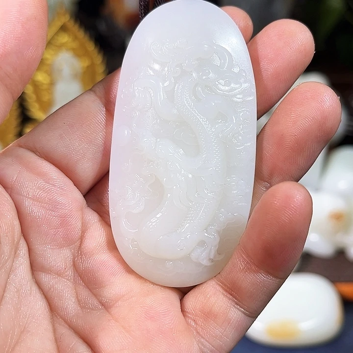 和田玉（糖玉）未镶嵌颈饰