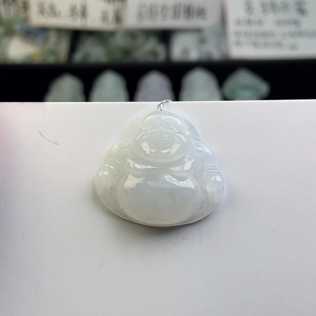 翡翠颈饰未镶嵌佛公