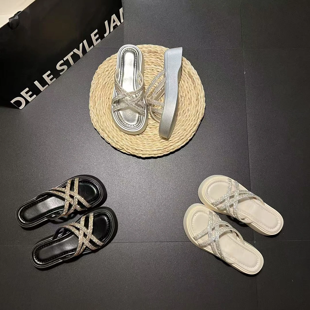 （现货）2025年夏季爆款时尚休闲气质百搭时尚简约网红舒适水钻拖鞋