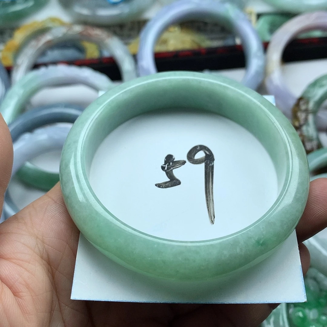翡翠未镶嵌手镯复古风格69.6