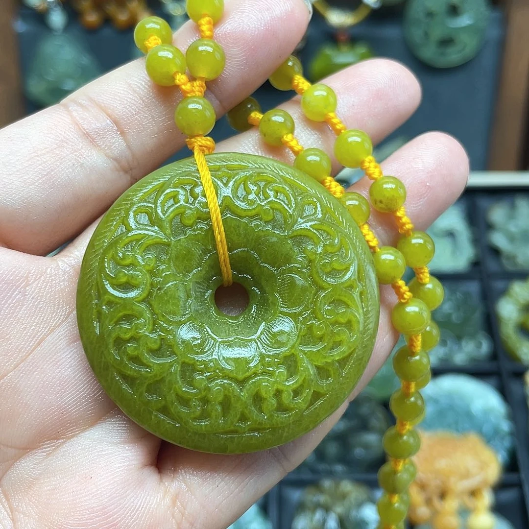 未镶嵌蛇纹石玉颈饰