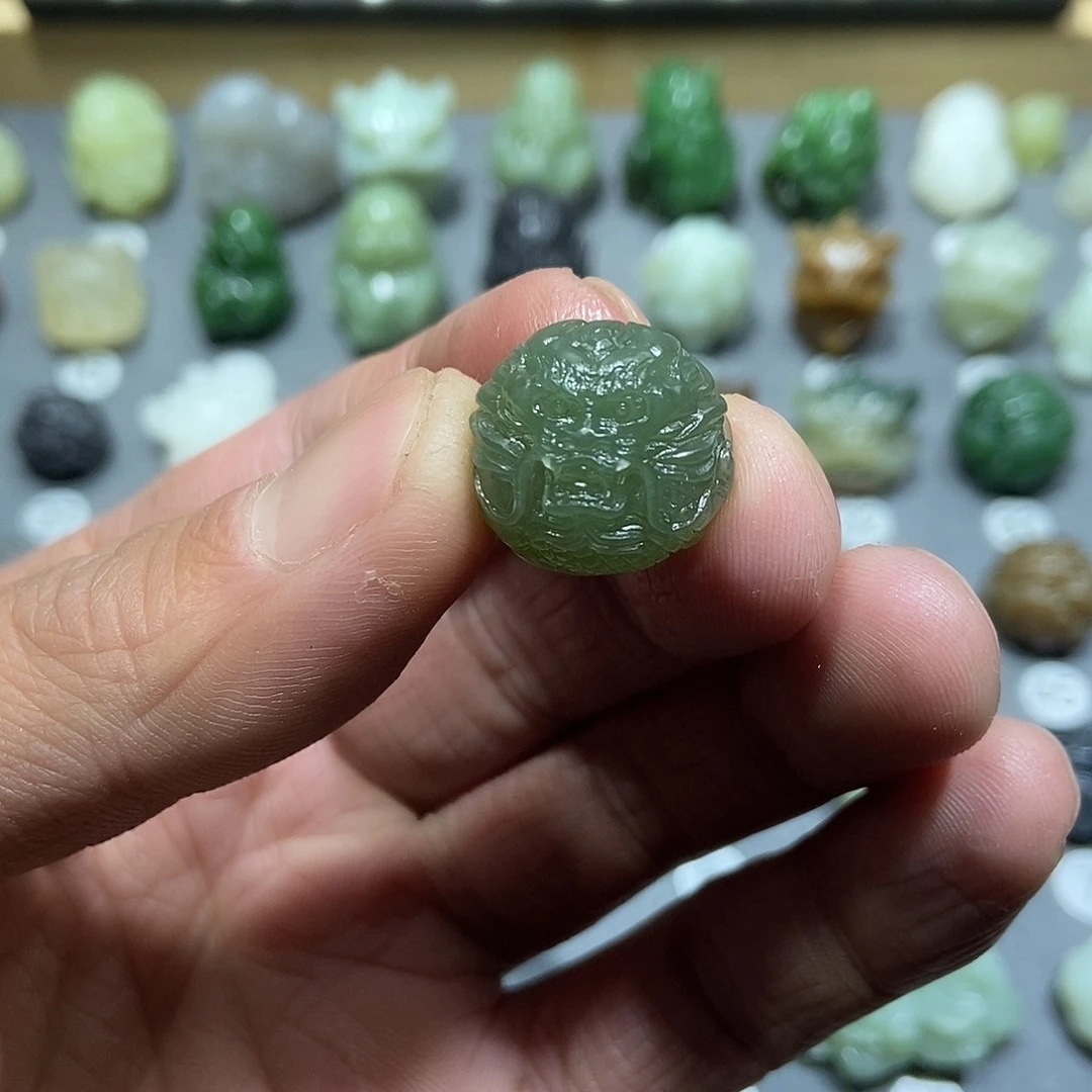 和田玉颈饰未镶嵌乐**哈定制