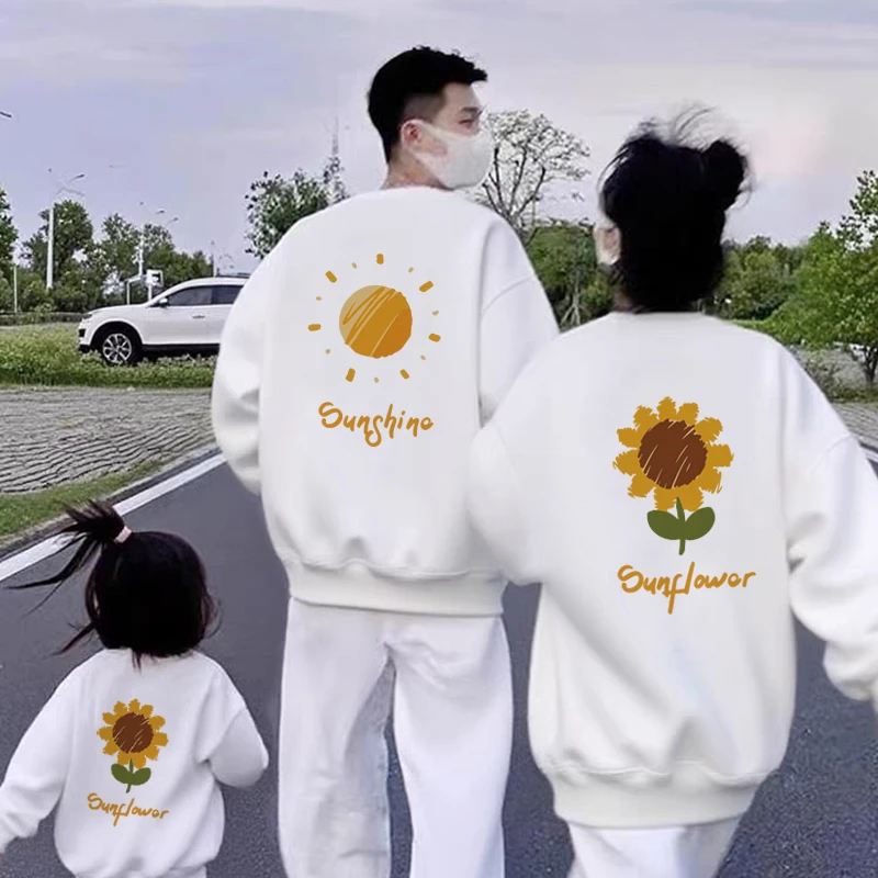 亲子装2025新款洋气母子母女装卫衣一家三口四口秋冬季班服上衣