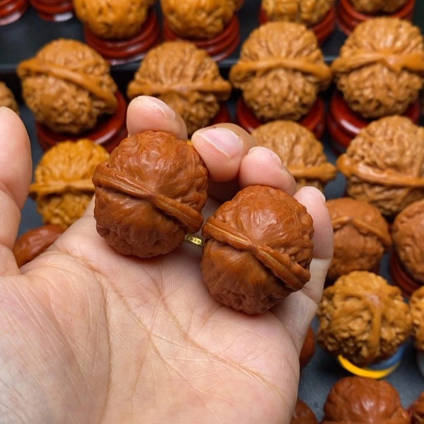 【闪购商品】文玩核桃把件蛇皮球