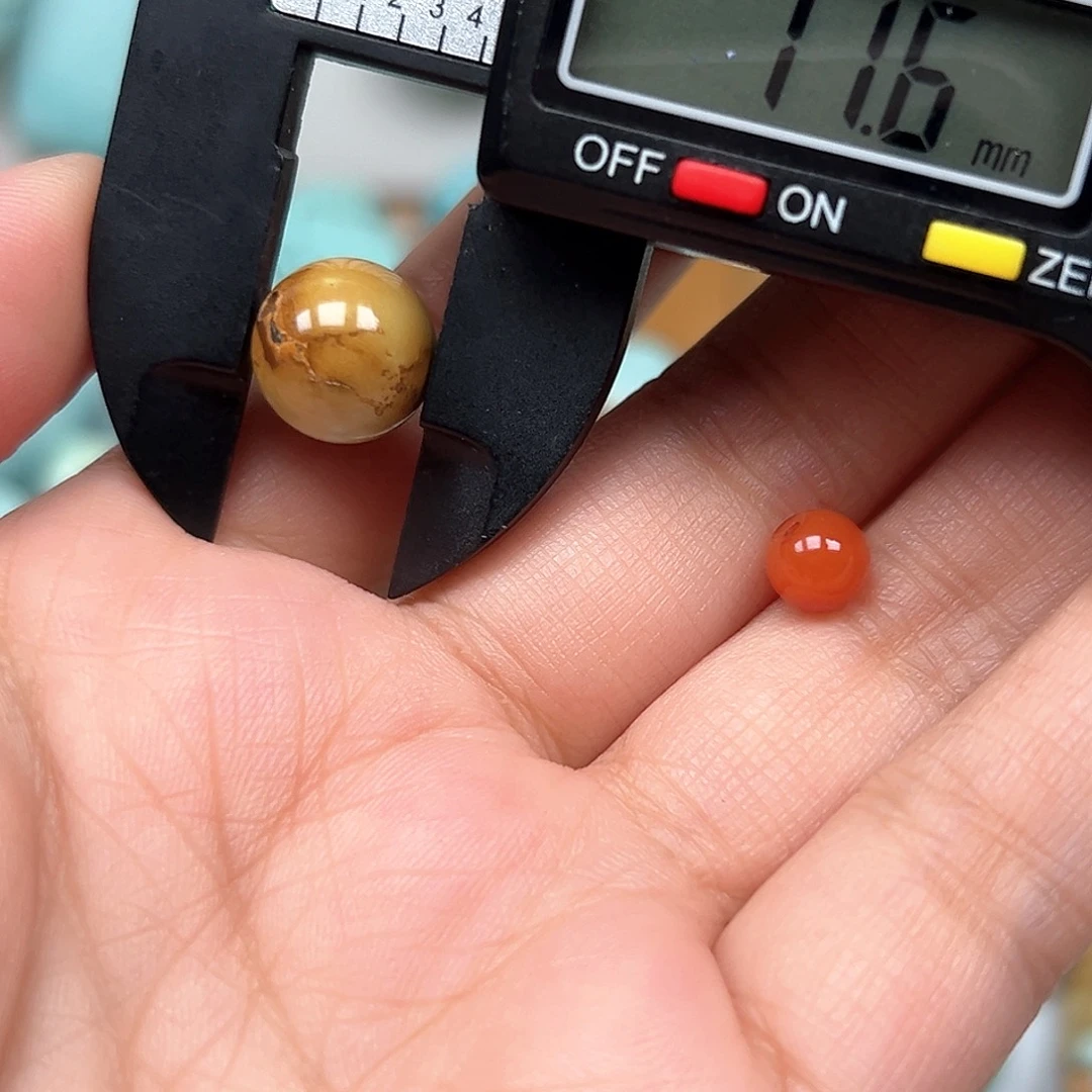 未镶嵌南红玛瑙珠宝奇石