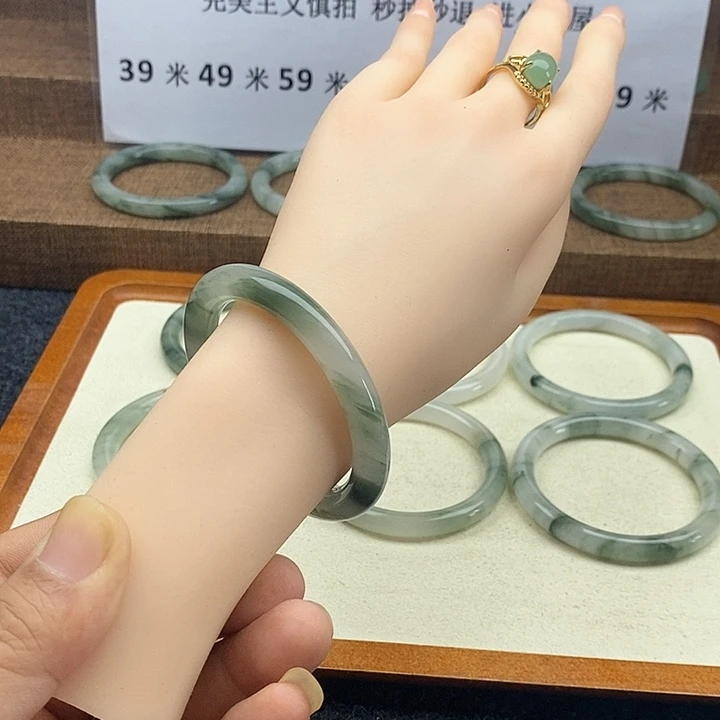 未镶嵌手镯石英质玉19