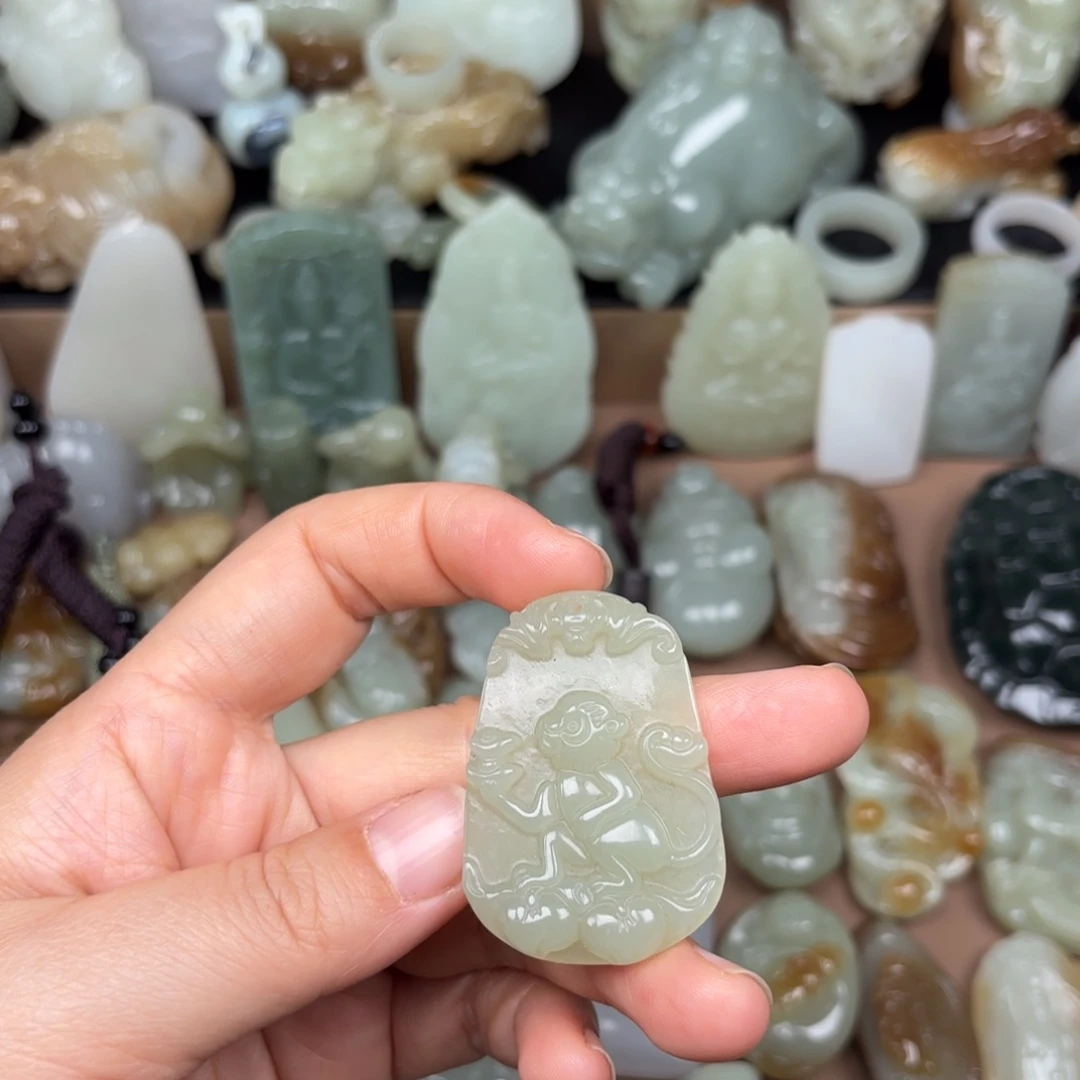 颈饰未镶嵌和田玉