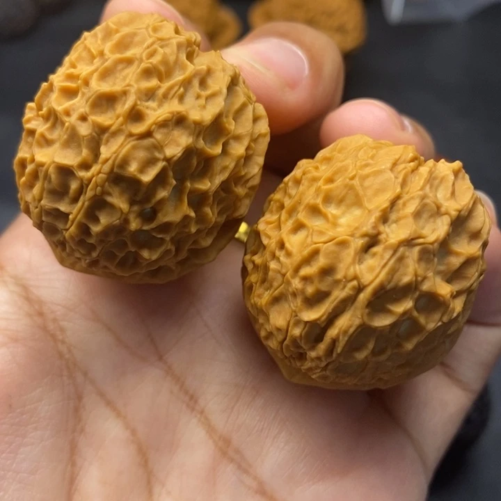 把件文玩核桃43尺铁龙珠元宝