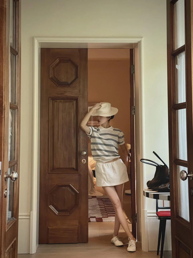 夏季新款休闲松弛感女装灰色条纹polo领短袖T恤气质显瘦短裙套装