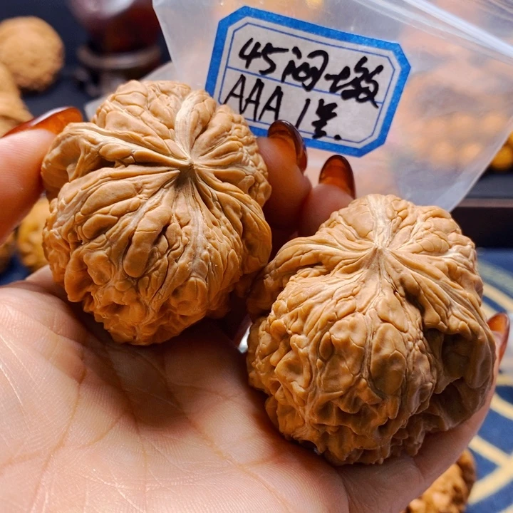 吊坠文玩核桃闷墩