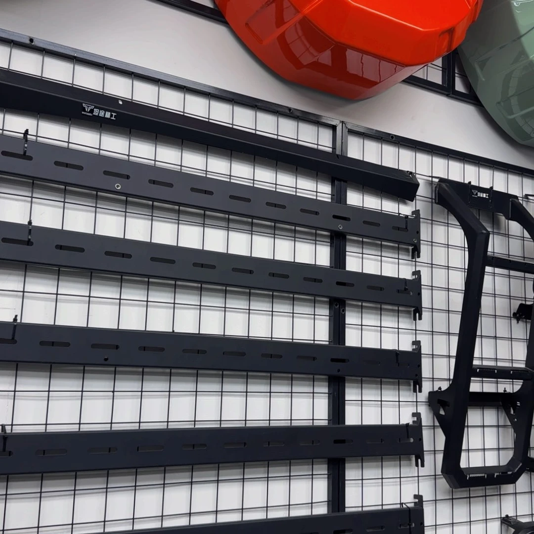 下沉行李架+精钢侧爬梯