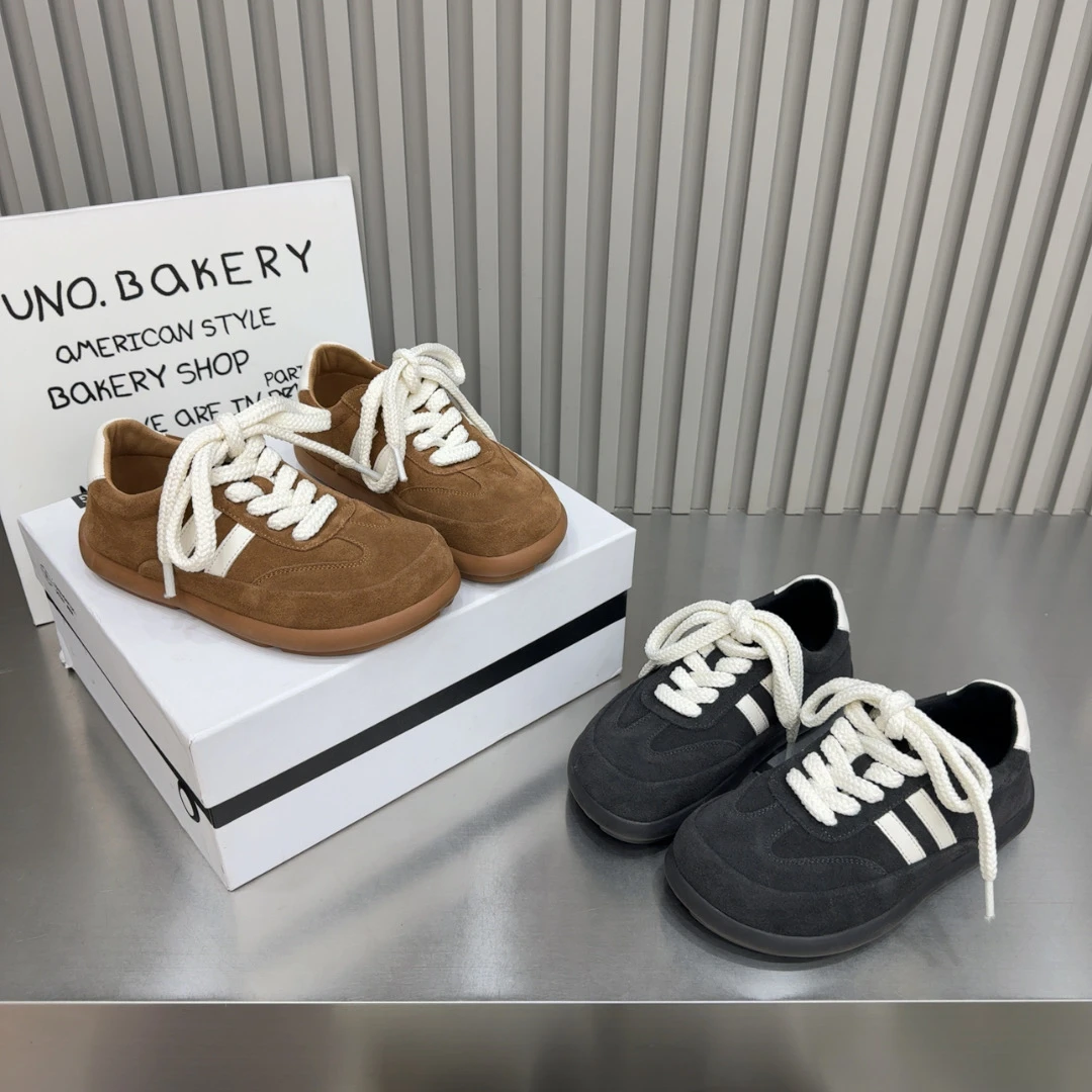 2025早春四季爆款软底软面网红潮流复古旅游舒适高颜值磨砂休闲鞋