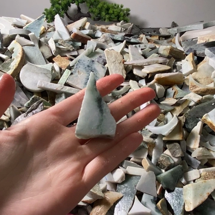 翡翠颈饰未镶嵌天然翡翠