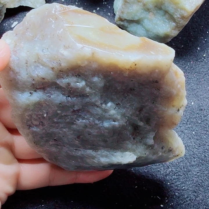 未镶嵌和田玉（糖玉）珠宝半成品