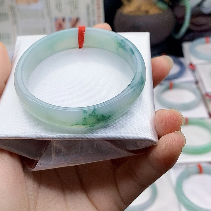 翡翠未镶嵌手镯缅甸天然翡翠A货55.6