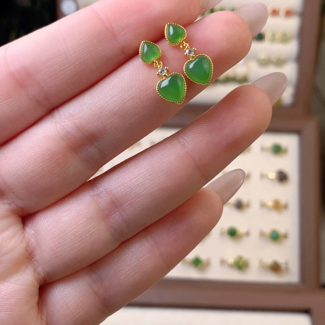 和田玉银S925镶嵌耳饰我***人