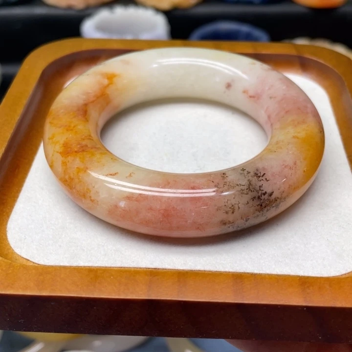 石英质玉未镶嵌珠宝半成品三彩50口径