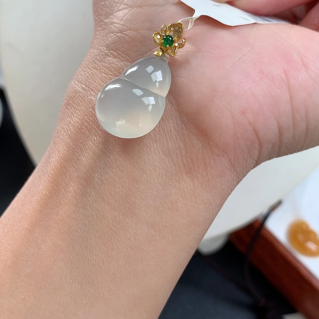 翡翠未镶嵌颈饰057558695870888